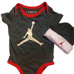 Nike Air Jordan Baby Outfit One Piece Short Sleeve 9 Month & Beanie 6-12 Month